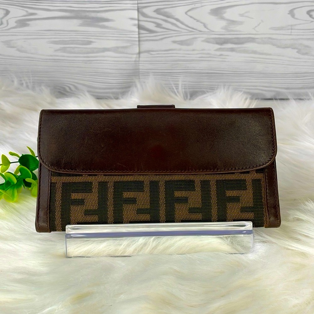Fendi Monogram Long Wallet - Picture 5 of 15